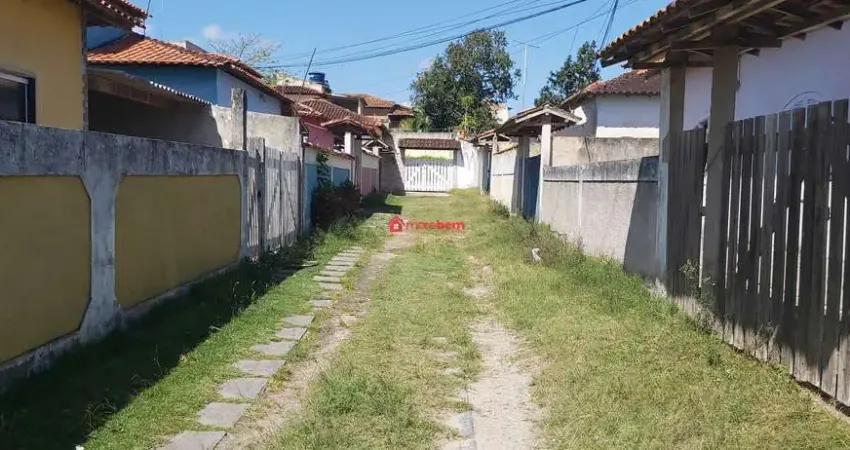 Casa em condomínio fechado com 2 quartos à venda na Rua Prefeito Waldir da Silva Lobo, 14, Morro do Milagre, São Pedro da Aldeia