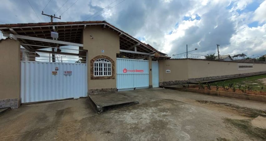 Casa três dormitórios (sendo três suítes), disponível para venda em condomínio fechado - São Pedro da Aldeia