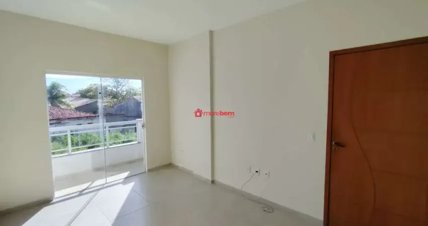 Apartamento à venda em Porto da Aldeia, São Pedro da Aldeia-RJ: 2 quartos, 1 suíte, 1 sala, 2 banheiros, 1 vaga, 70m². Venha conferir!