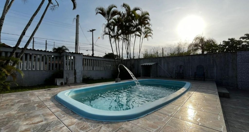 AMPLA CASA COM PISCINA E ÁREA GOURMET