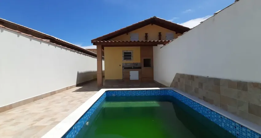 Casa na praia lado praia - piscina e área gourmet com churrasqueira
