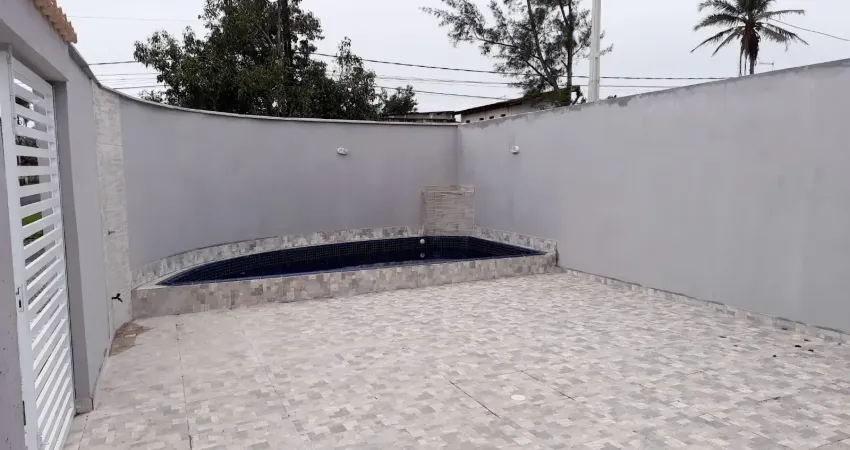 Casa nova na praia em rua pavimentada a 600m do mar - piscina e churrasqueira
