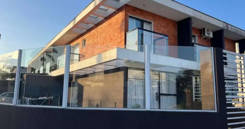 Sobrado de Esquina Mobiliado no Bairro Jardim Sofia, Joinville/SC