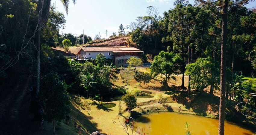 CHÁCARA A VENDA EM CAMPO LIMPO PAULISTA-SP, COM LAGO E 4 SUITES- R$ 990.000,00