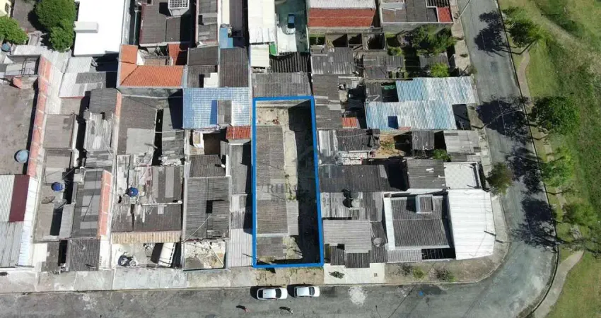 Casa com 3 dormitórios à venda, 258 m² por R$ 210.000 - Jardim Santa Lúcia - Várzea Paulista/SP