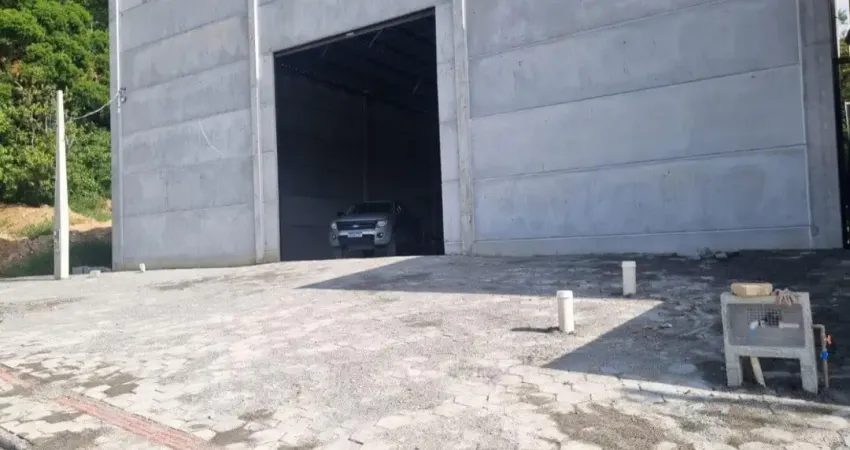 Barracão / Galpão / Depósito para alugar na Rua Luiz de Aguiar, 0, Cedro, Camboriú