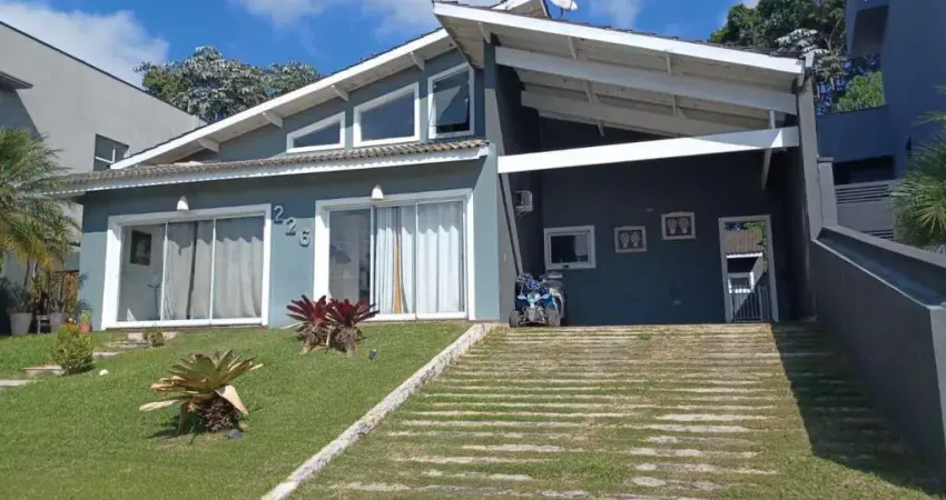 Casa em Condomínio para Venda em Arujá, Jardim Imperial, 4 dormitórios, 1 suíte, 3 banheiros, 4 vagas
