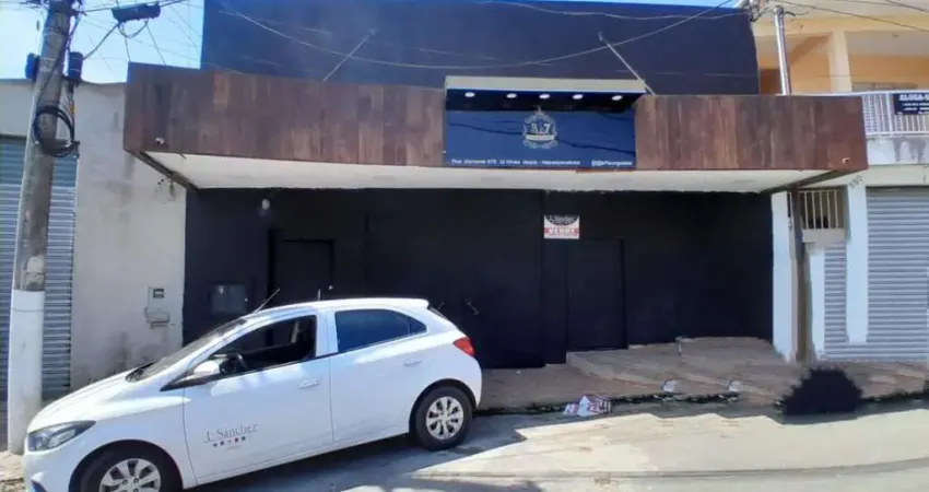 Casa Comercial para Locação em Itaquaquecetuba, Jardim Nicea, 2 dormitórios, 6 banheiros