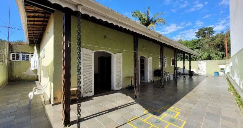 Casa Térrea com 3 Dormitórios à VENDA, 341 m² por R$ 940.000 - Jardim Itajaí - Várzea Paulista - SP.