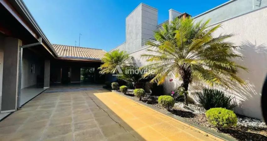 Casa 03 dormitórios com suíte, ampla área gourmet no bairro Terramérica em Americana/SP.