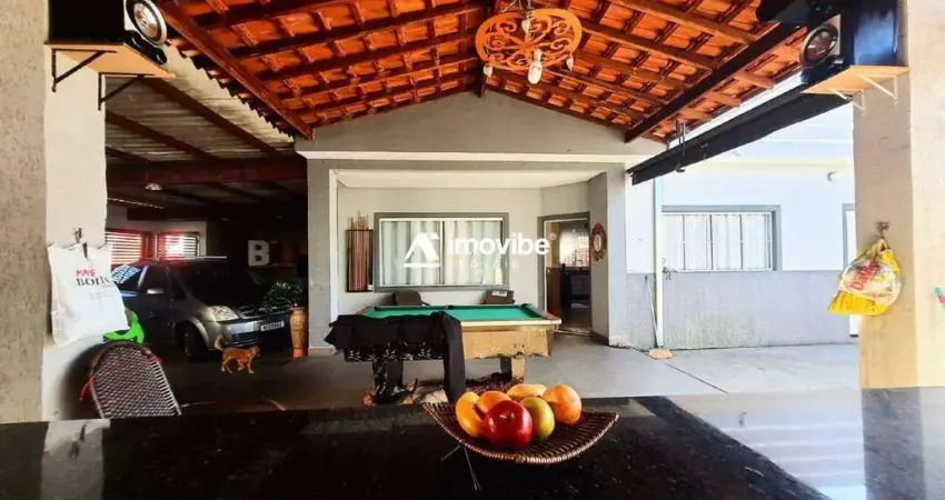 Casa à venda no Residencial Terrazul com ampla área Gourmet em Santa Barbara D'Oeste-SP.