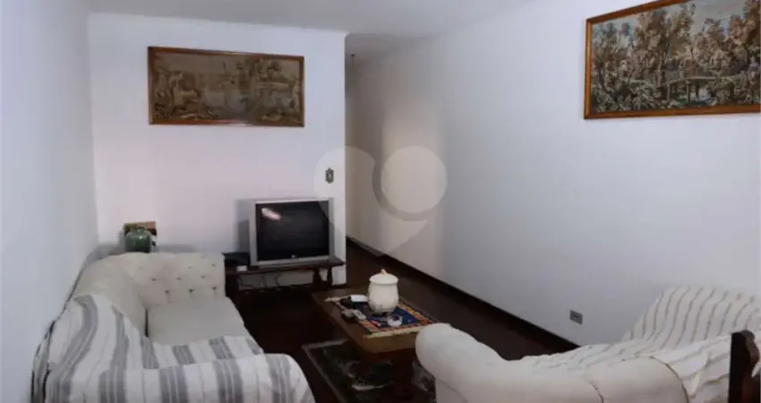 Excelente sobrado no bairro do Tremembé com 4 quartos sendo duas suítes