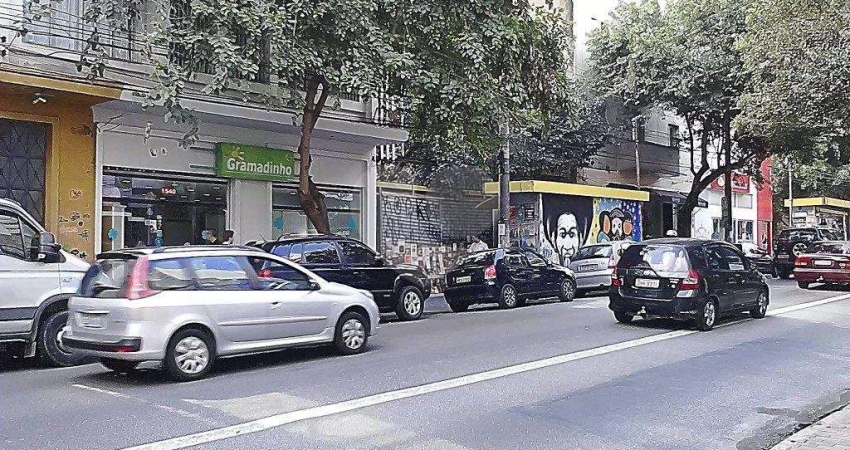 Terreno, a venda, com 400m², testada de 10m, no bairro de Pinheiros
