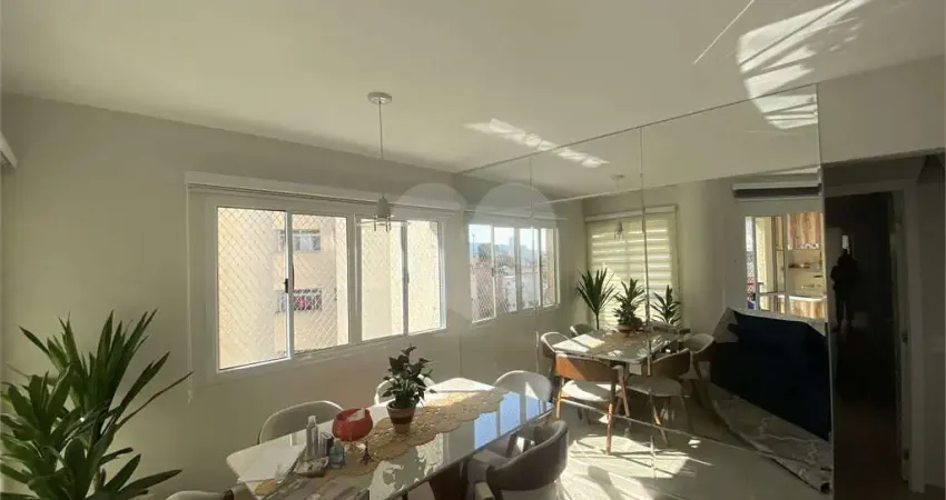 Lindo apartamento à venda no Mandaqui com fino acabamento, repleto de armários, com 3 suítes, 3 vaga