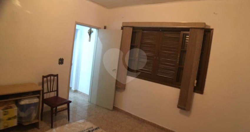 Casa com localização privilegiada e próxima ao metro Parada Inglesa
