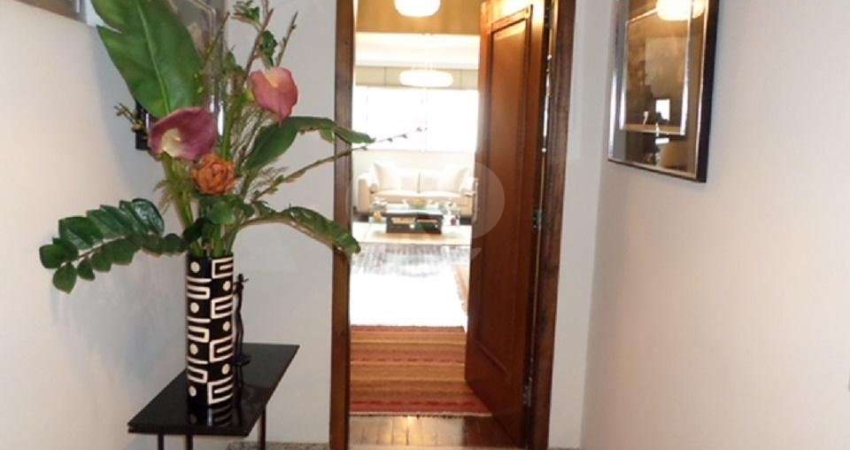 Apartamento Reformado da Construtora Paulo Mauro - 130 m² em Perdizes