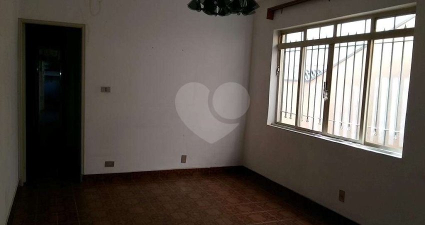 Ótima casa térrea 10 mim do metro 2 dormitórios 1 suite 2 vagas.