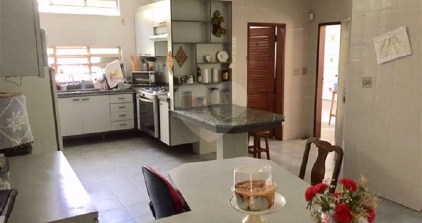 Casa com 5 quartos à venda na Rua Filipe de Vitry, Tremembé, São Paulo