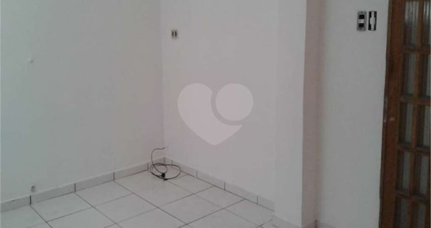 Casa com 2 quartos à venda na Travessa Pêra Prata, 51, Campo Limpo, São Paulo