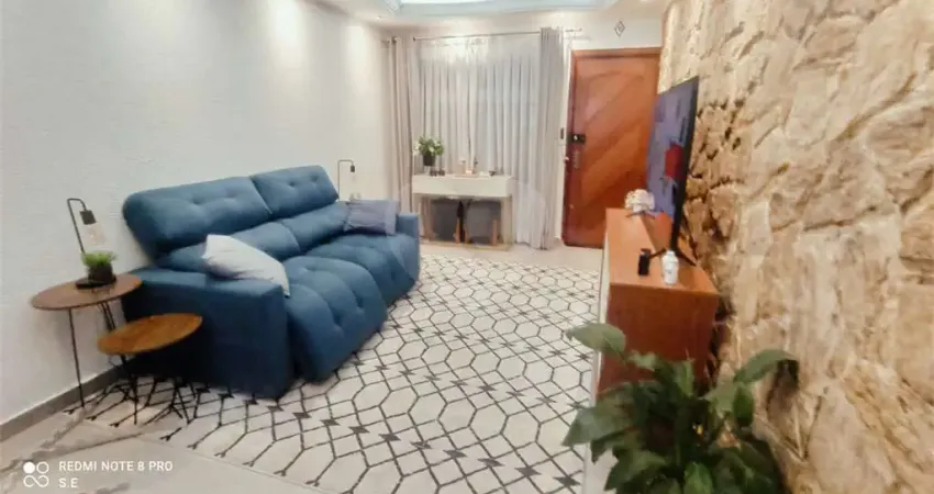 Sobrado no Carandiru, com 3 dormitórios, 1 vaga
