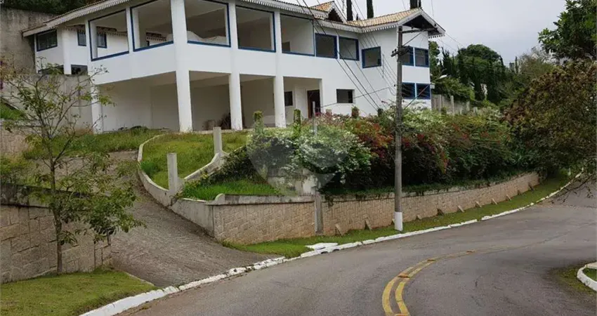 Casa com 4 quartos à venda na Serra da Cantareira, Mairiporã 