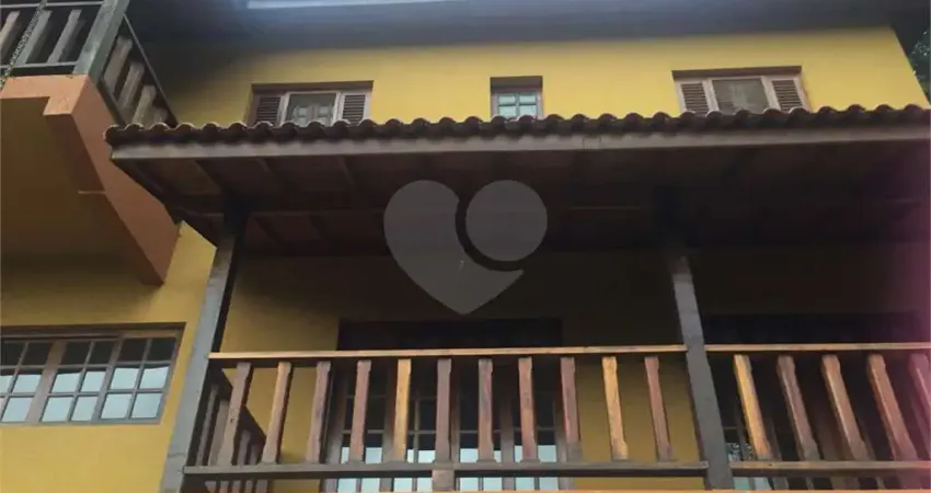 Casa com 4 quartos à venda na Alameda dos Pintaroxos, 767, Alpes da Cantareira, Mairiporã