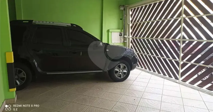 Sobrado  com 4 dormitórios, 1 suíte, 3 vagas