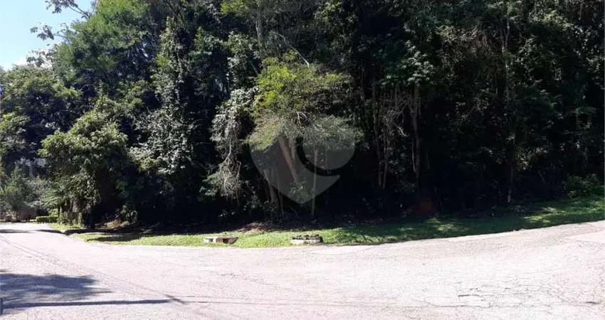 Serra da Cantareira terreno em Condomínio  à venda com Projeto Aprovado Aceita Carro ou Apartamento como parte de Pagamento!!