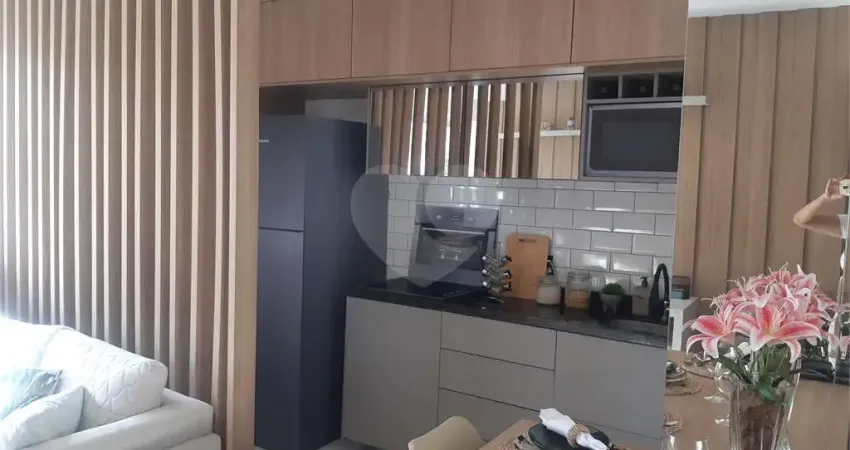 Apartamento com 01 dormitório ao lado Metro Tucuruvi