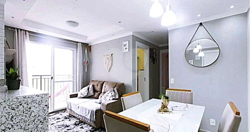 Apartamento com 2 quartos à venda na Avenida Pires do Rio, 4615, Itaquera, São Paulo