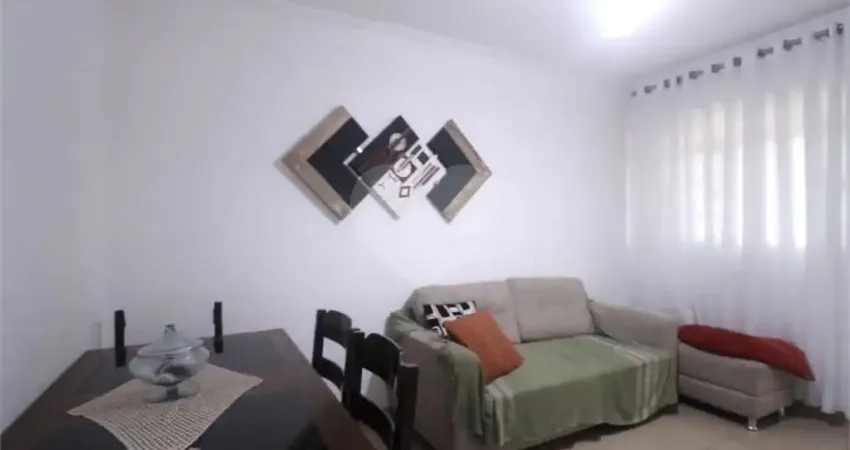 Apartamento 02 dormitórios e 01 vaga de garagem - ila Dom Pedro II / Parada Inglesa - SP
