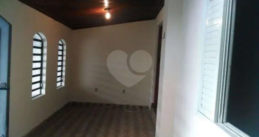 CASA COM 2 MORADIAS INDEPENDENTES A VENDA NO JARDIM TREMEMBÉ - 3 DORMITÓRIOS E 1 VAGA DE GARAGEM