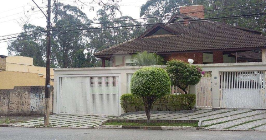 CASA TÉRREA A VENDA NO TREMEMBÉ - 4 SUÍTES E 10 VAGAS DE GARAGEM