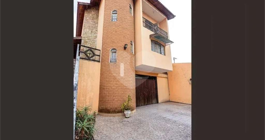 Sobrado para venda em Pirituba com 3 suítes e 8 vagas