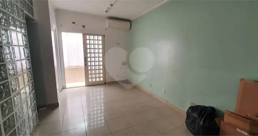SOBRADO EM PINHEIROS - OTIMA LOCALIZAÇÃO PRÓXIMO AO METRÕ