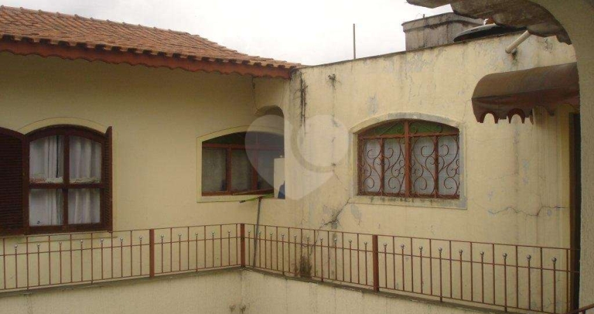SOBRADO COM 3 MORADIAS A VENDA NO JARDIM TREMEMBÉ - 5 DORMS (2 SUÍTES) E 4 VAGAS DE GARAGEM
