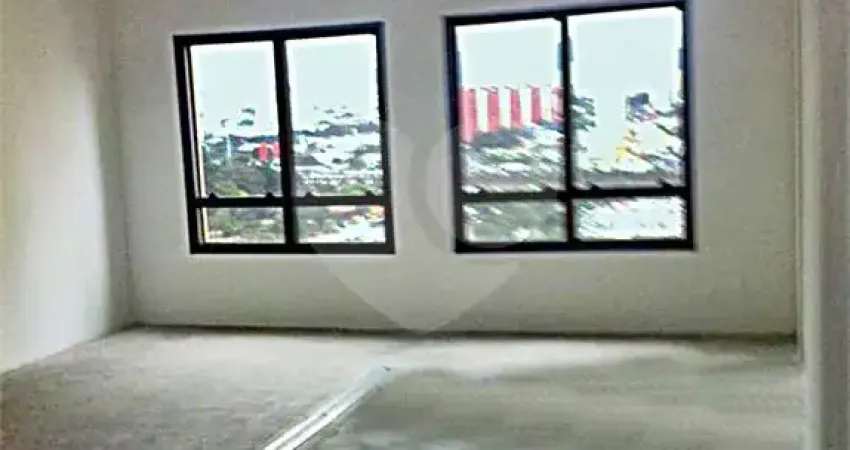 Sala comercial à venda na Avenida Marquês de São Vicente, 446, Barra Funda, São Paulo