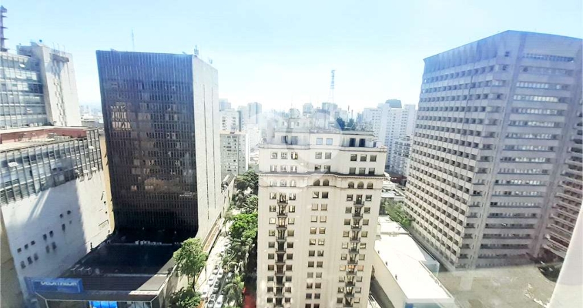 Conjunto comercial à venda 03 salas com 01 garagem  na  Av. Paulista - Edifício Winston Churchill