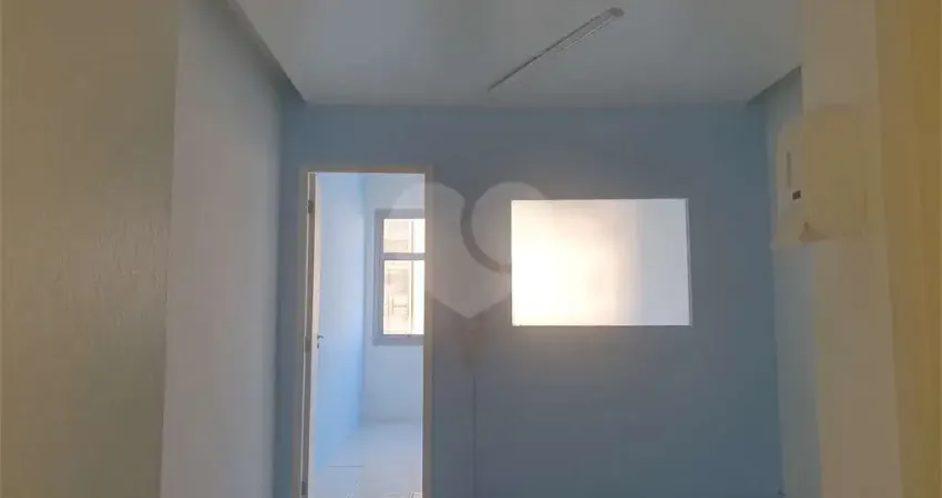 Sala comercial de 02 salas 30,4m² com piso frio e boa iluminação natural Jardim Paulistano Itaim