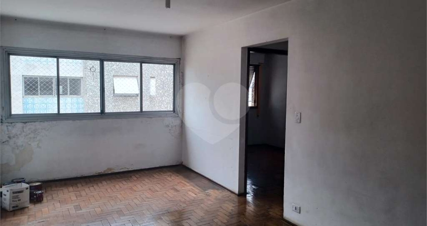 Apartamento em Santana, próximo ao metrô, com 3 dormitórios, 2 banheiros