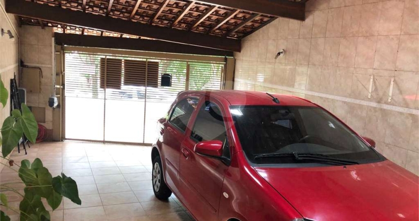 CASA TERREA PARADA INGLESA, 2 DORMITÓRIO, E 1 VAGA DE GARAGEM COBERTA,