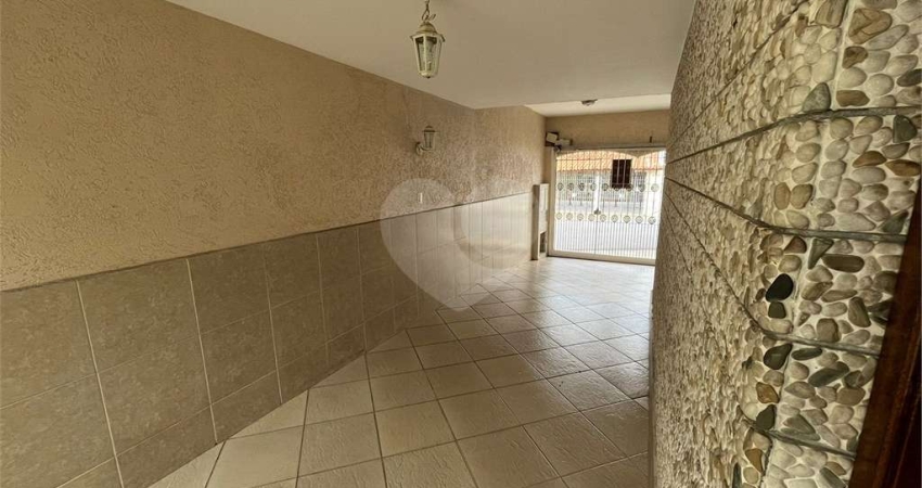 Casa com 3 quartos à venda na Rua Humberto Bortolo, 43, Tremembé, São Paulo