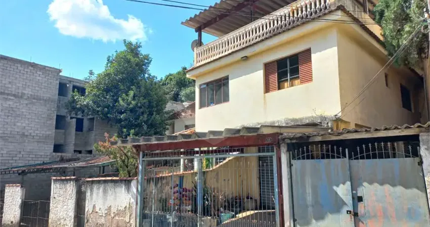 Santa Teresinha/chora Menino excelente Terreno de 12x28,50 total de 330 metros com casa velha !!