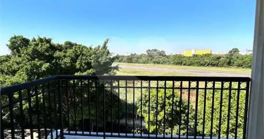 Apartamento no Village de France, 200 metros da Av. Braz Leme