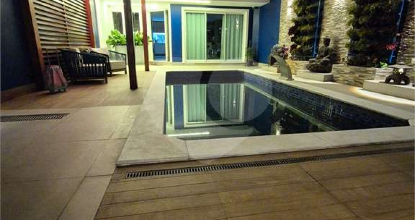 Lindo sobrado com 3 suítes e piscina