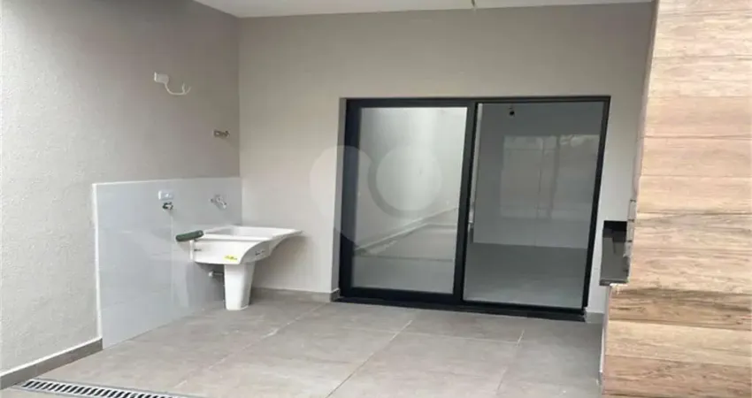 Casa com 3 quartos à venda na Rua Rosalina Alves, Vila Guilherme, São Paulo