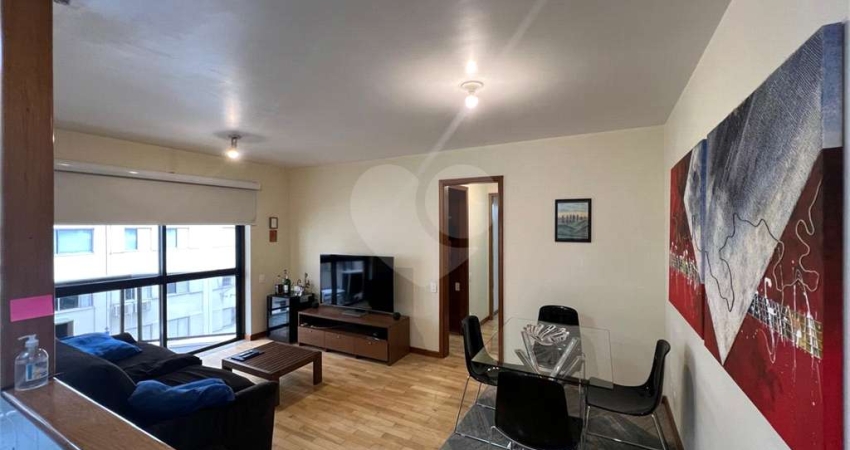 Apartamento com  64 m²  à venda - JARDIM PAULISTA