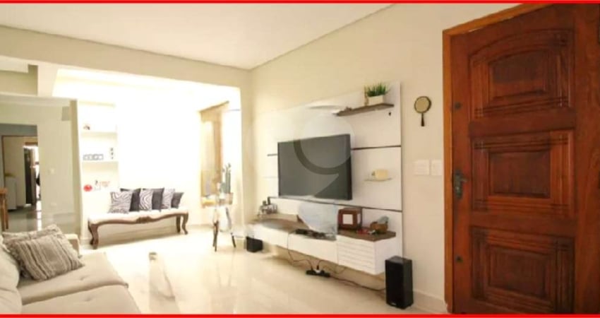 Casa à Venda no Parque Mandaqui – 280 m² | 3 Dormitórios | 5 Vagas