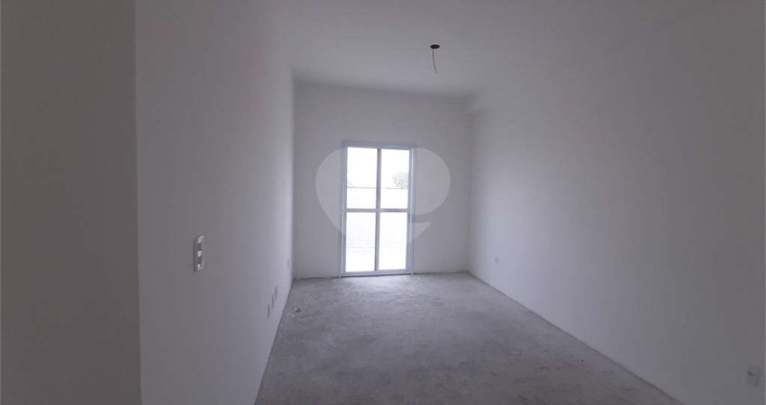 Apartamento com 46,10m2, 2 quartos, sala, cozinha, banheiro, área de serviço com quintal e 1 vaga