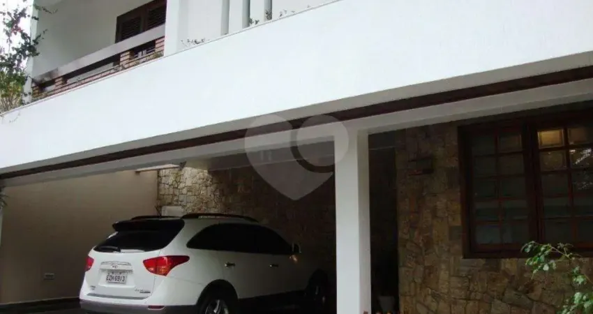 Amplo sobrado para locação em localização nobre da Zona Norte